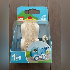 LEGO DUPLO Blue and White Tow Truck Set